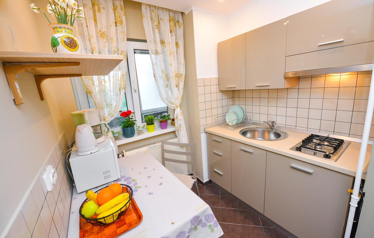 Romana Lahovary * Bucarest